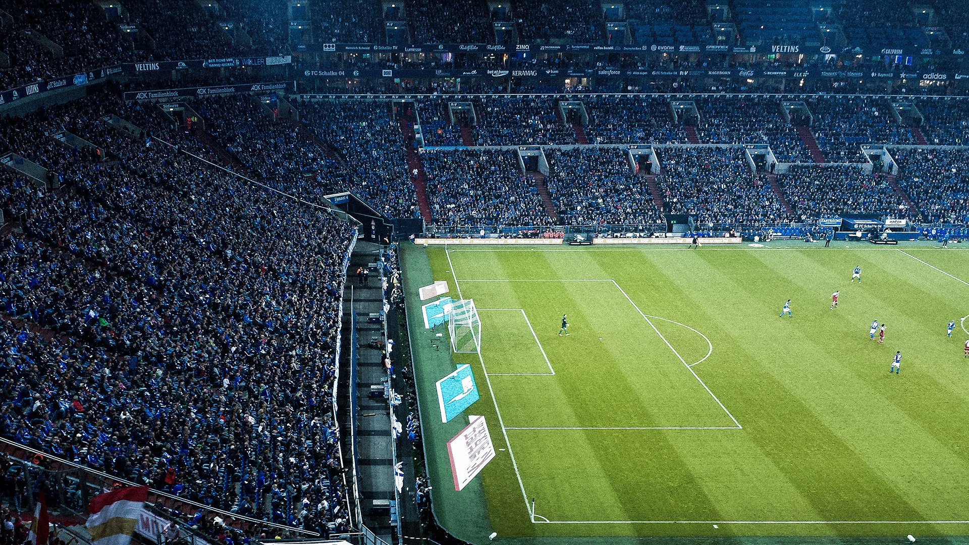 世界杯难忘狂欢夜：球迷欢呼不断，精彩纷呈，世界杯有多狂热